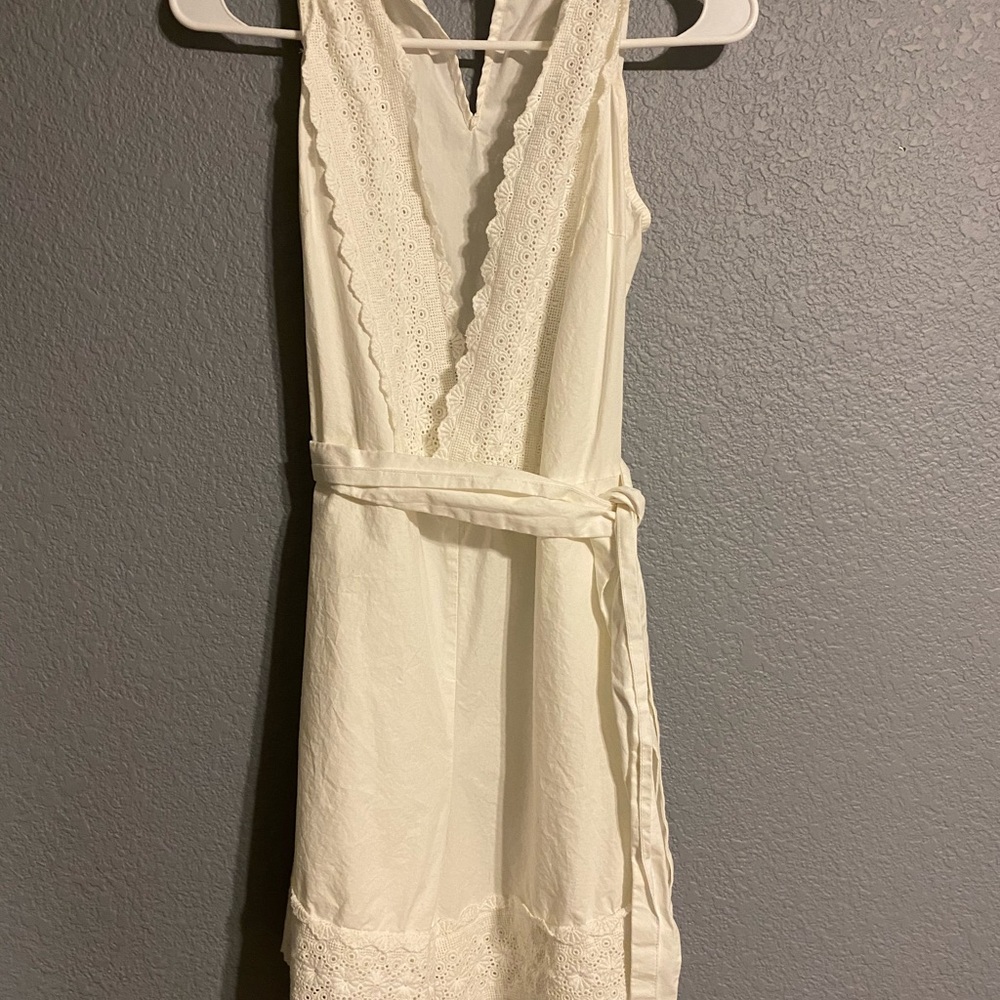 White romper - Picture 2 of 3